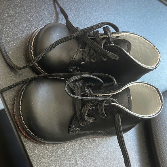 Baby boy walking shoes - Picture 1 of 2